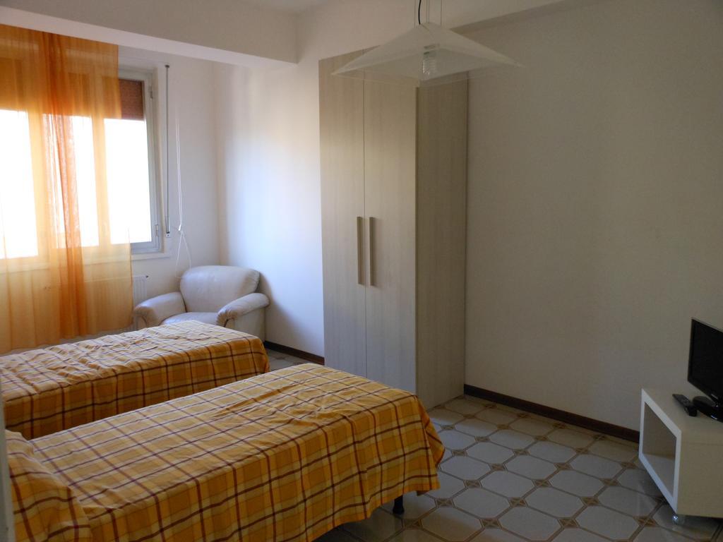 Casa Vacanze Happy Days Noto Exterior photo