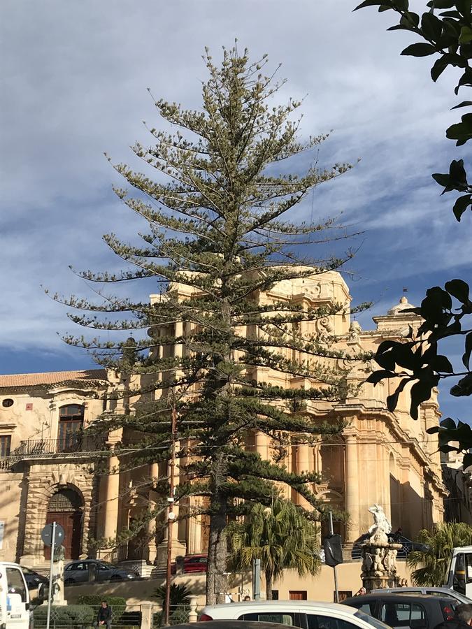 Casa Vacanze Happy Days Noto Exterior photo